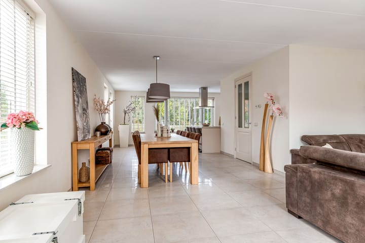 Photo 5 of Robert Pearystraat 20