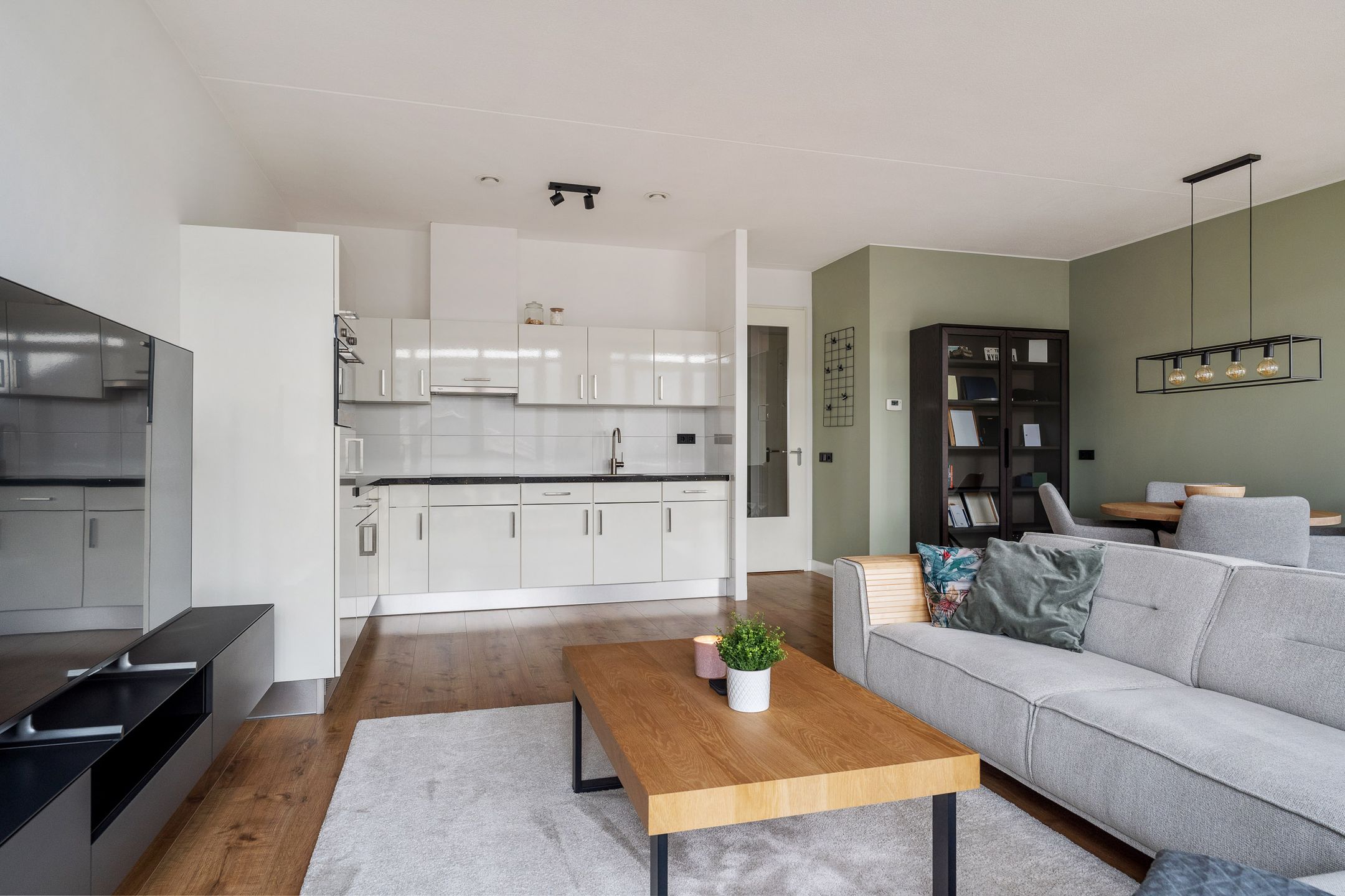 Photo 21 of Zaailand 229