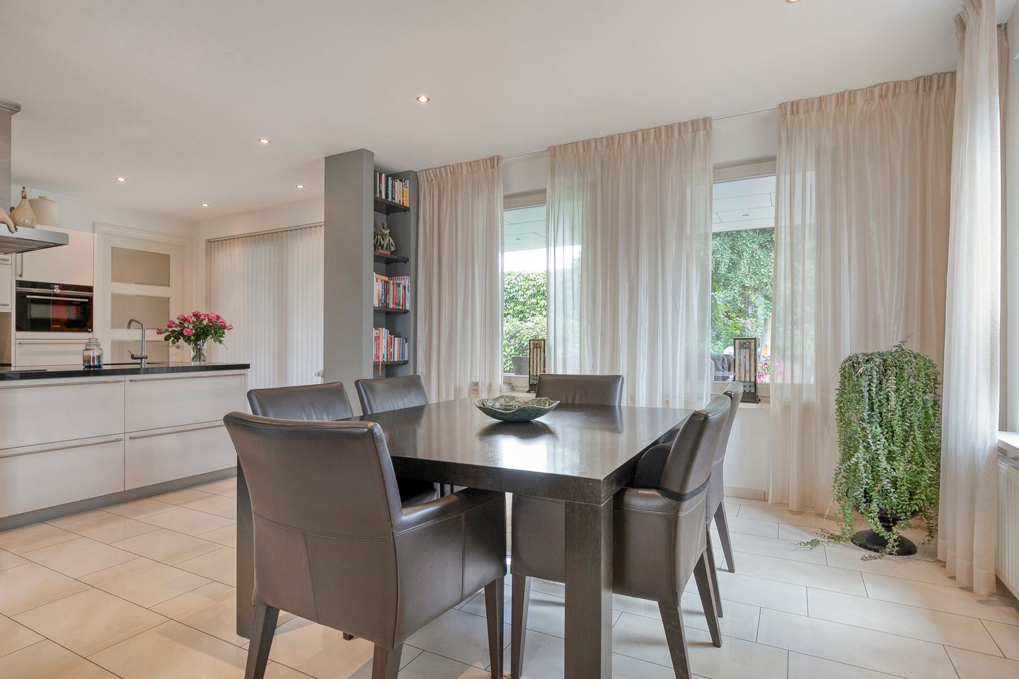 Photo 14 of Beekstraat 3