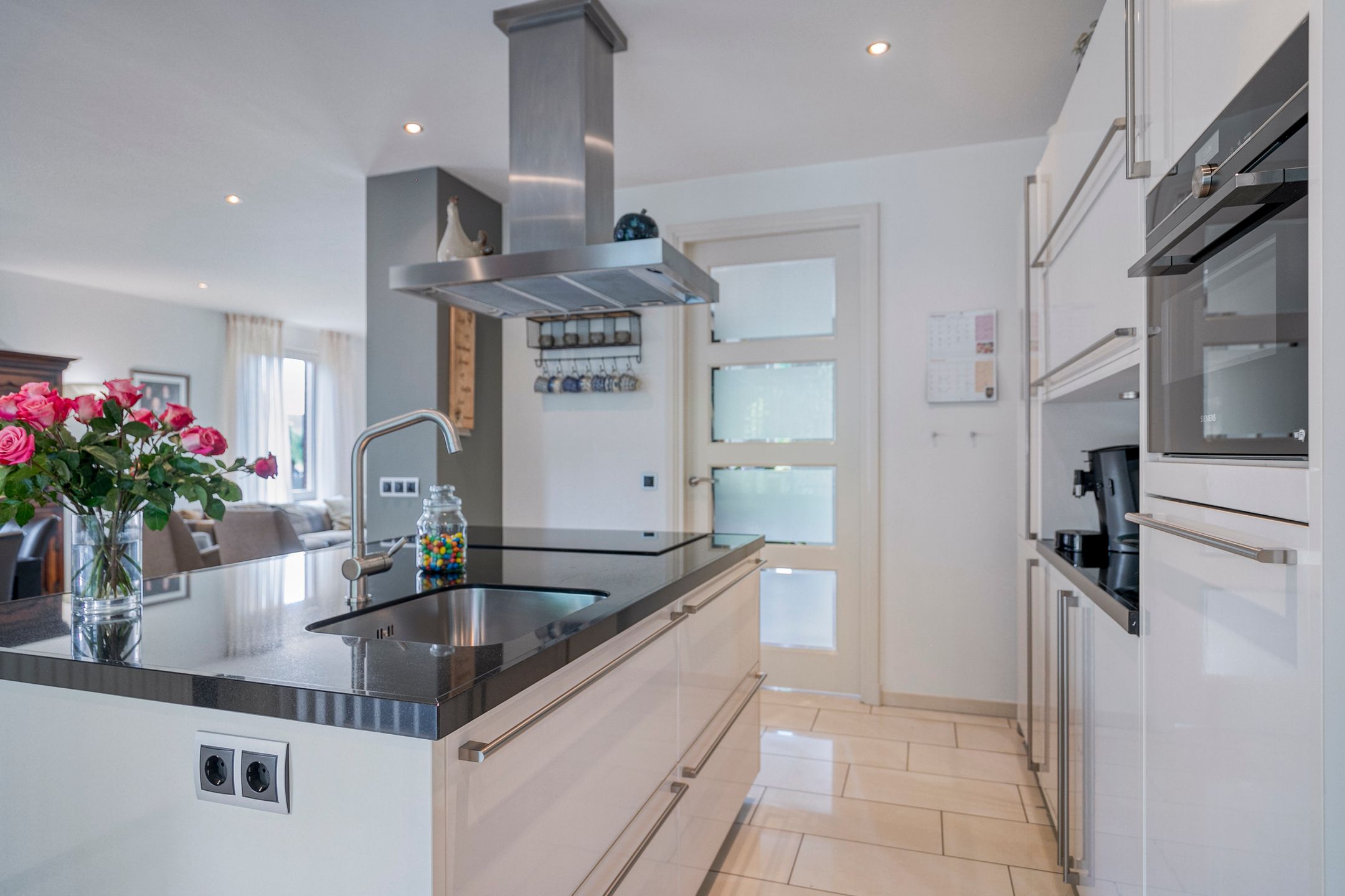 Photo 18 of Beekstraat 3