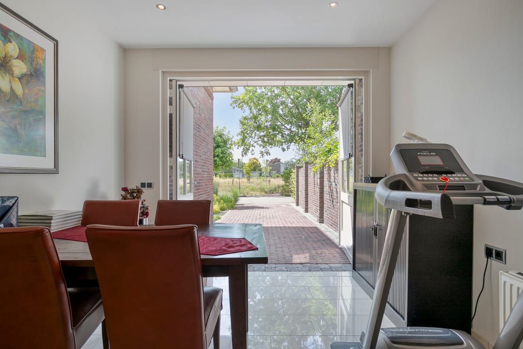 Photo 32 of Beekstraat 3