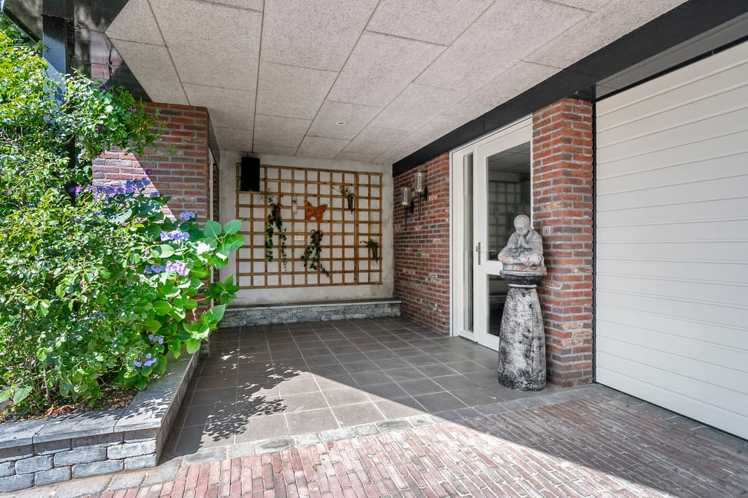 Photo 58 of Beekstraat 3