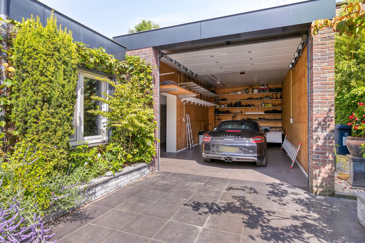 Photo 59 of Beekstraat 3