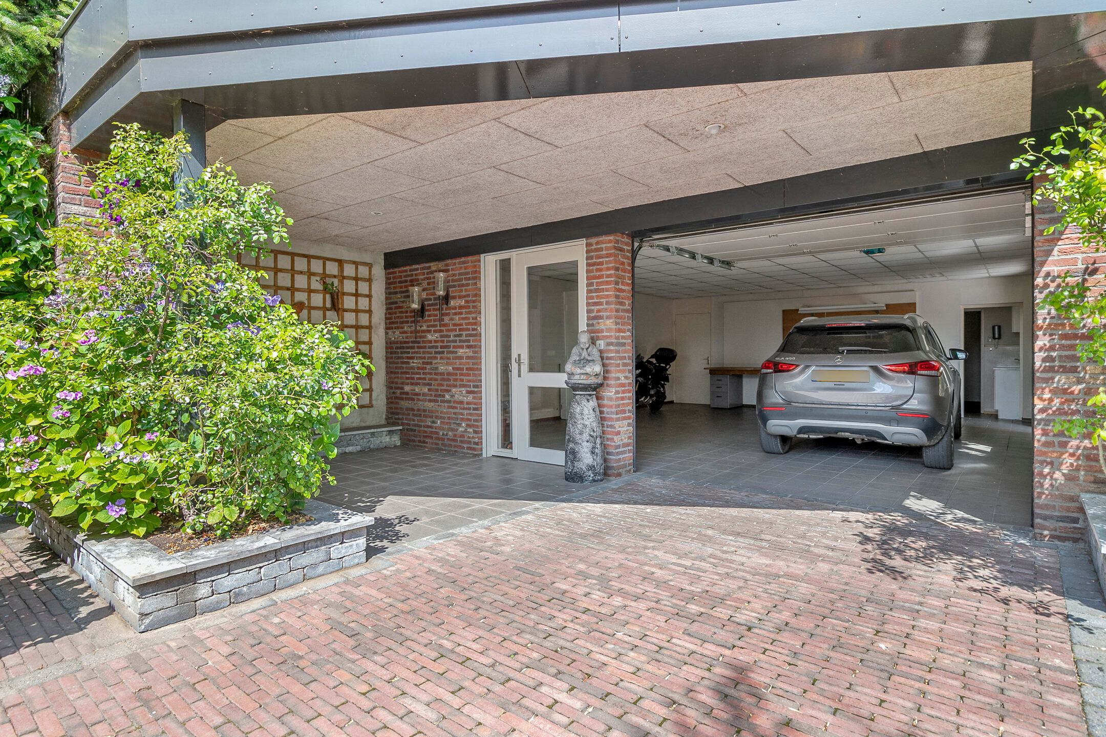 Photo 60 of Beekstraat 3