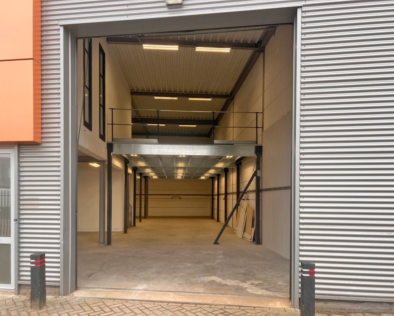 Bekijk foto 5 van Zirkoon 236