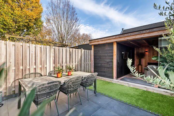 Photo 33 of Buitenhof 32