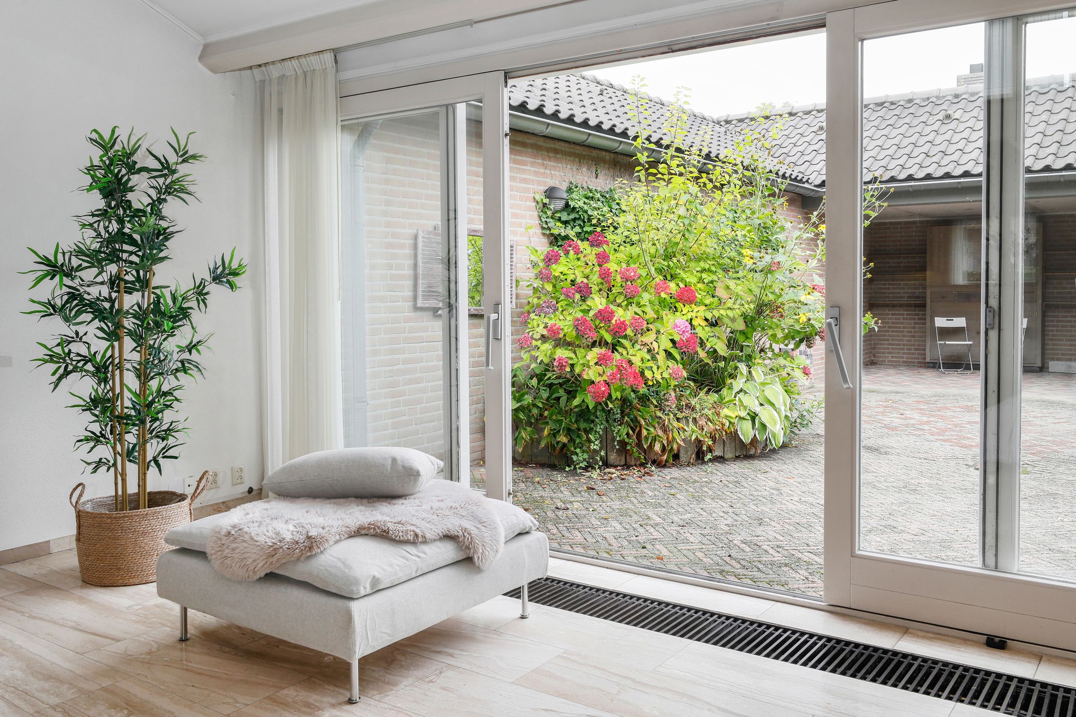 Foto 12 van Burgemeester Mazairaclaan 49