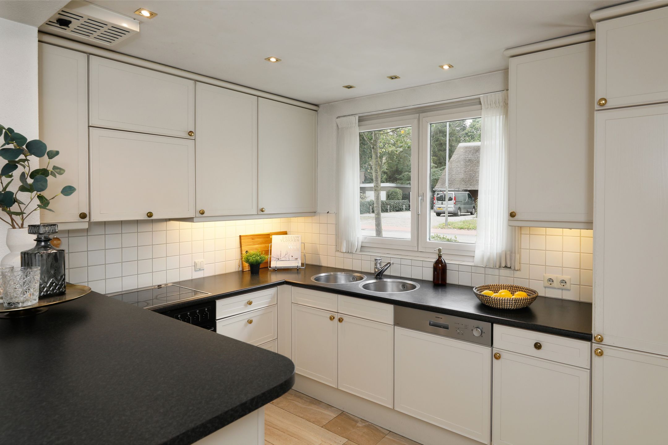 Foto 21 van Burgemeester Mazairaclaan 49