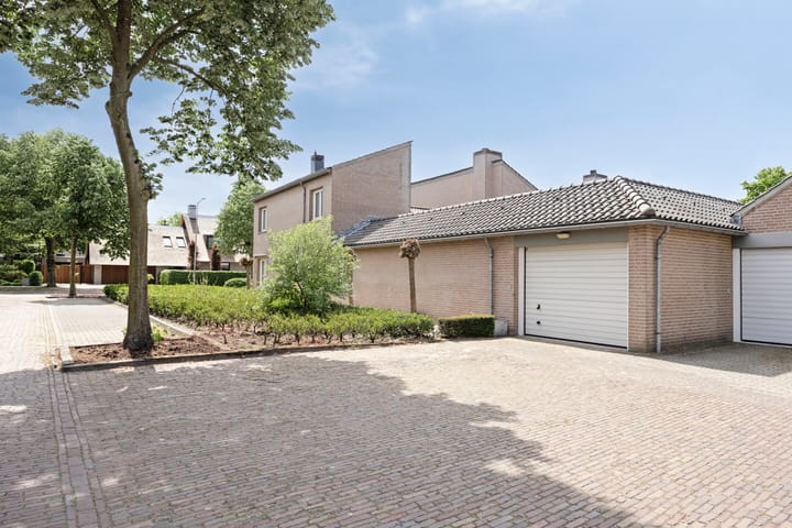 Foto 38 van Burgemeester Mazairaclaan 49