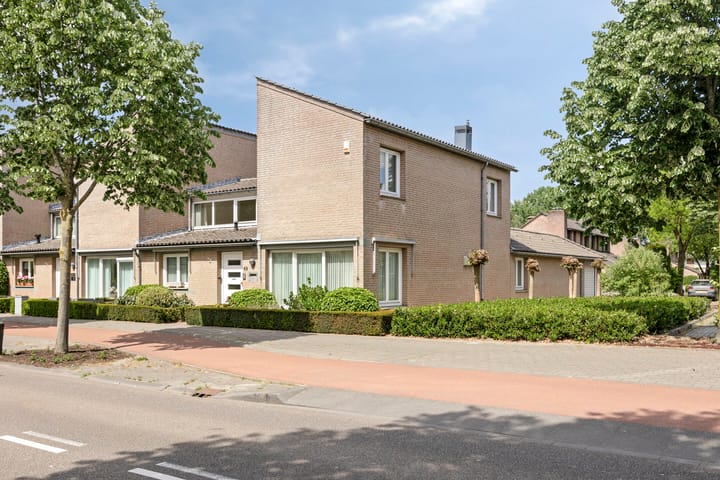 Foto 39 van Burgemeester Mazairaclaan 49