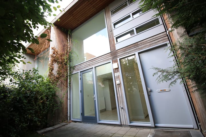 Photo 2 of Mattenbiesstraat 125