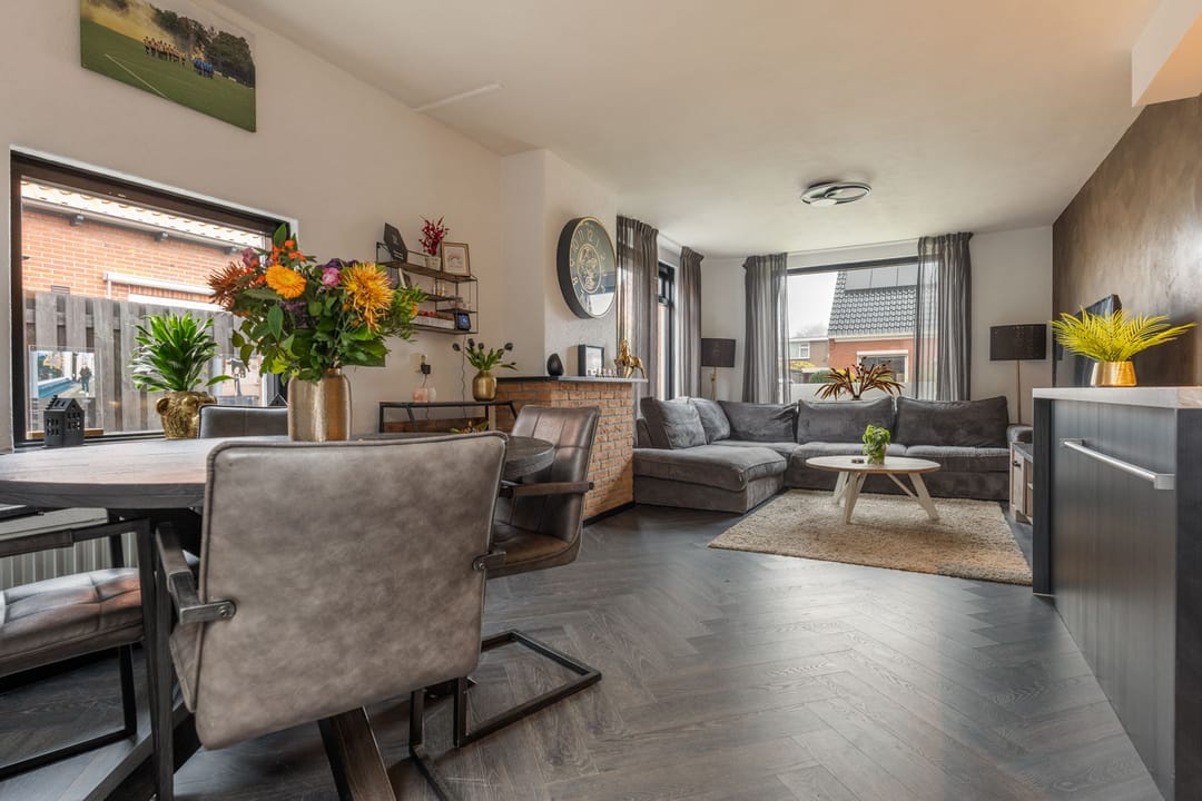 Photo 11 of van Houtenstraat 18