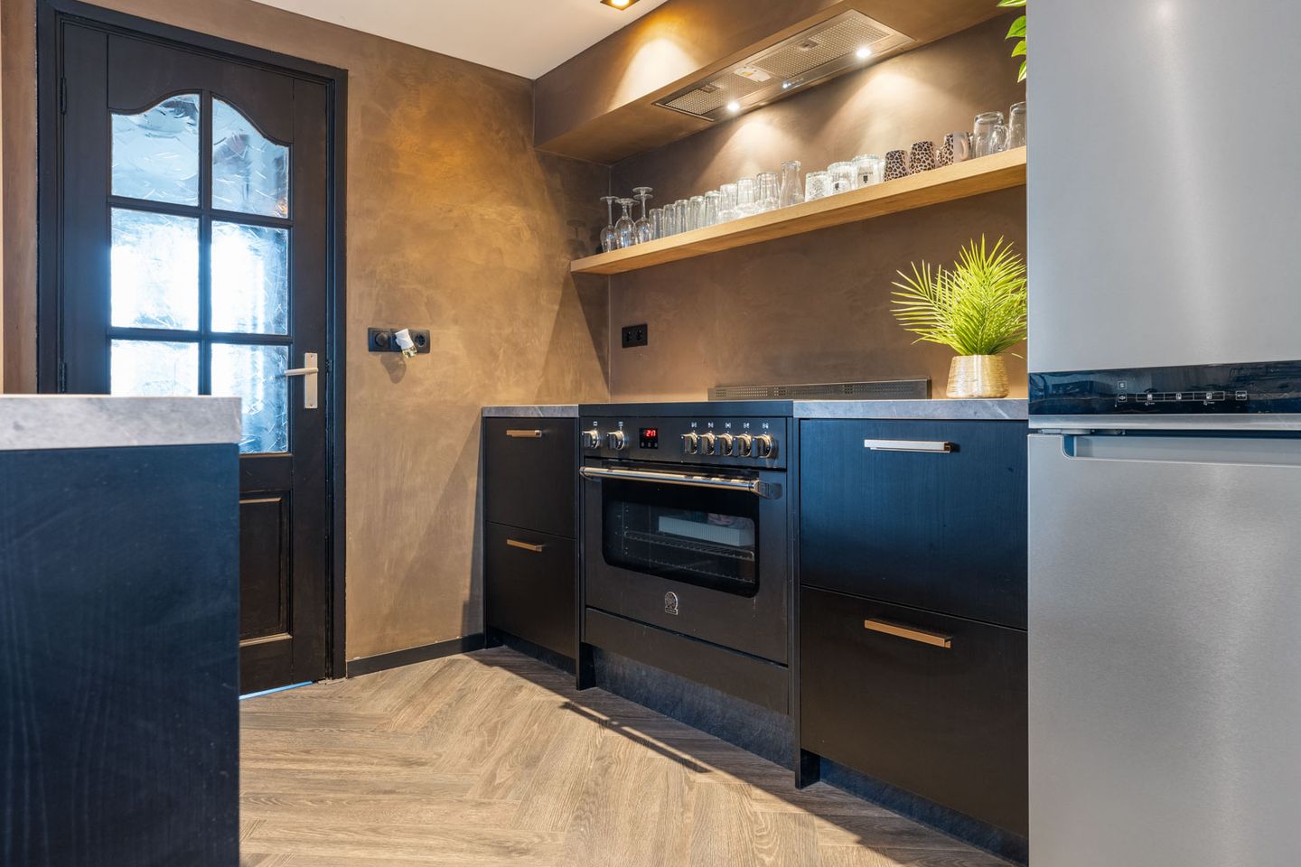 Photo 14 of van Houtenstraat 18