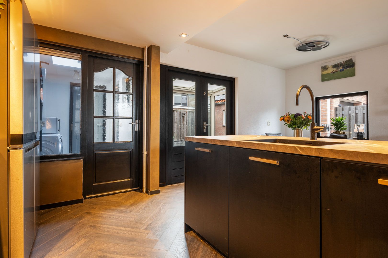 Photo 15 of van Houtenstraat 18