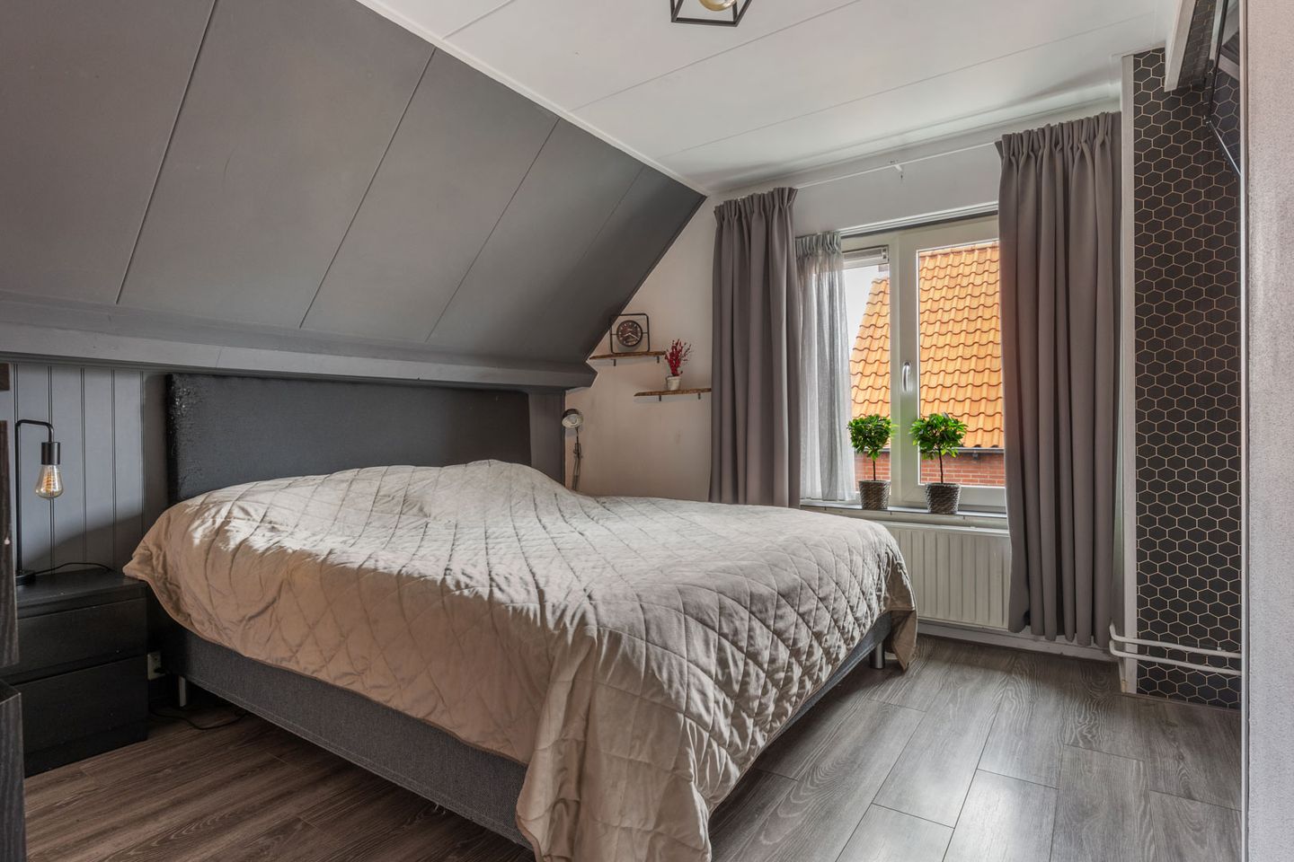 Photo 19 of van Houtenstraat 18