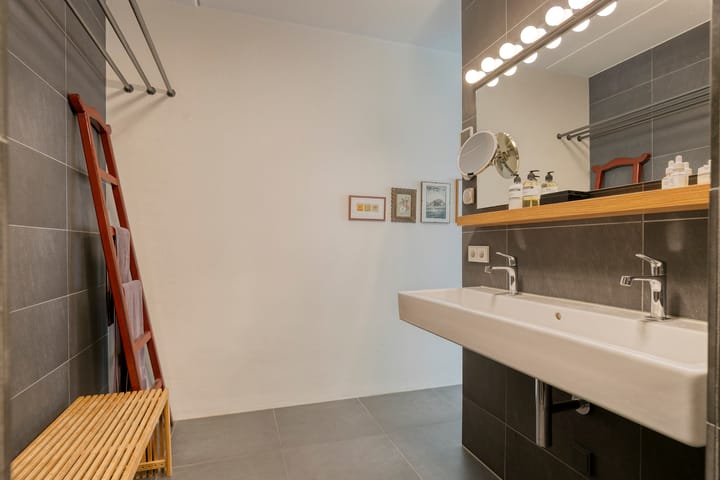 Photo 28 of Ir Kalffstraat 313