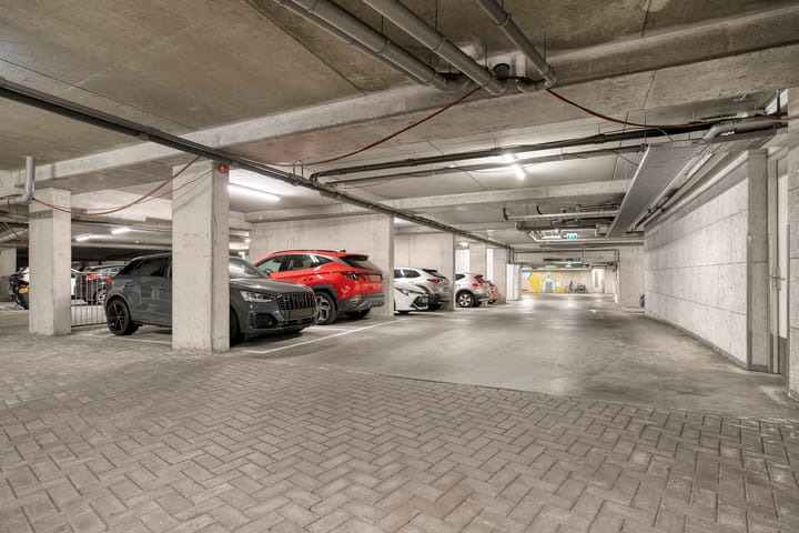 Photo 49 of Ir Kalffstraat 313