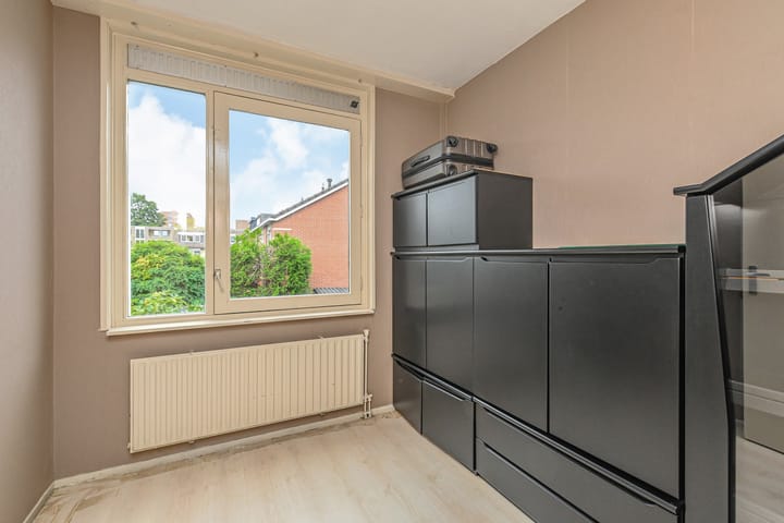 Foto 15 van Middenmolenlaan 189