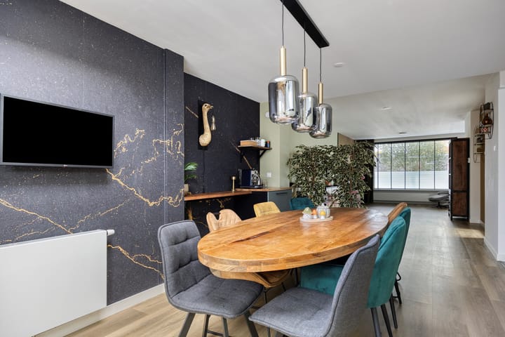 Photo 2 of Eikenlaan 27