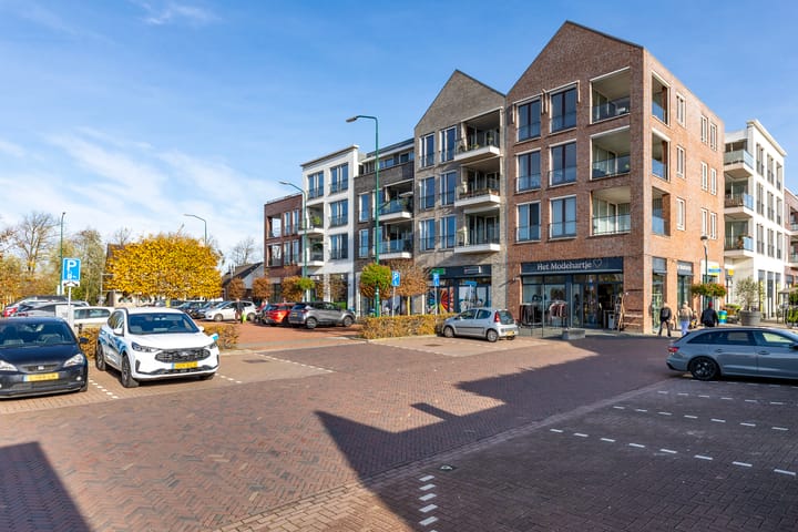 Foto 42 van Koning Willem-Alexanderplein 14