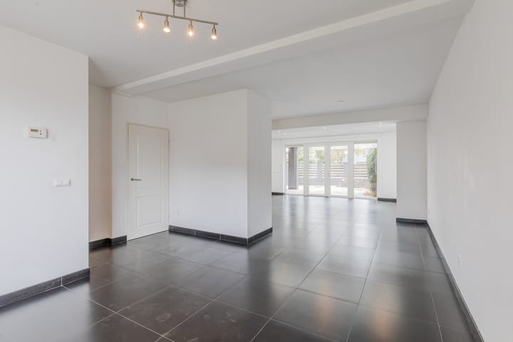 Photo 8 of Jasmijnstraat 8