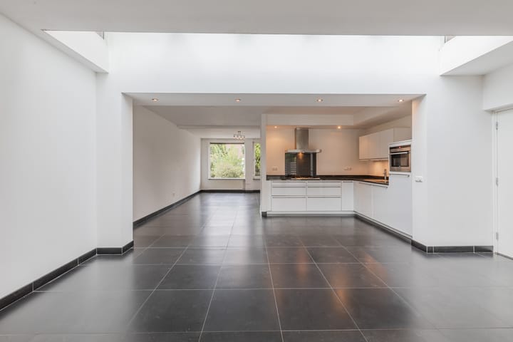 Photo 10 of Jasmijnstraat 8