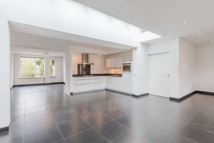 Photo 12 of Jasmijnstraat 8