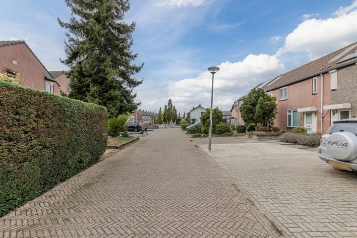 Photo 34 of Jasmijnstraat 8