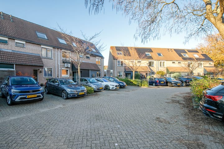 Foto 45 van Auguste Renoirrade 6