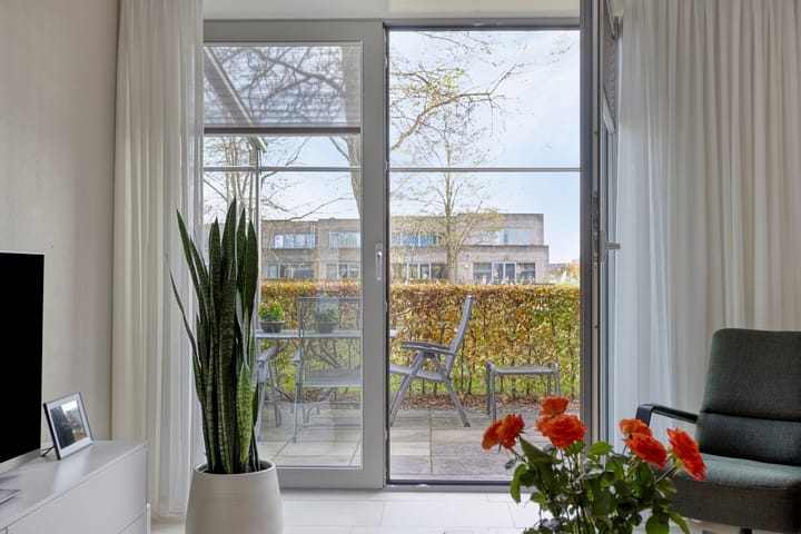 Photo 9 of Thorstraat 24