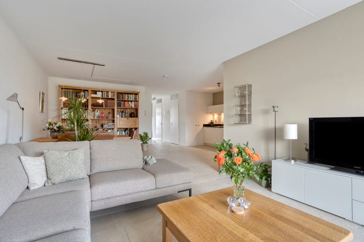 Photo 11 of Thorstraat 24