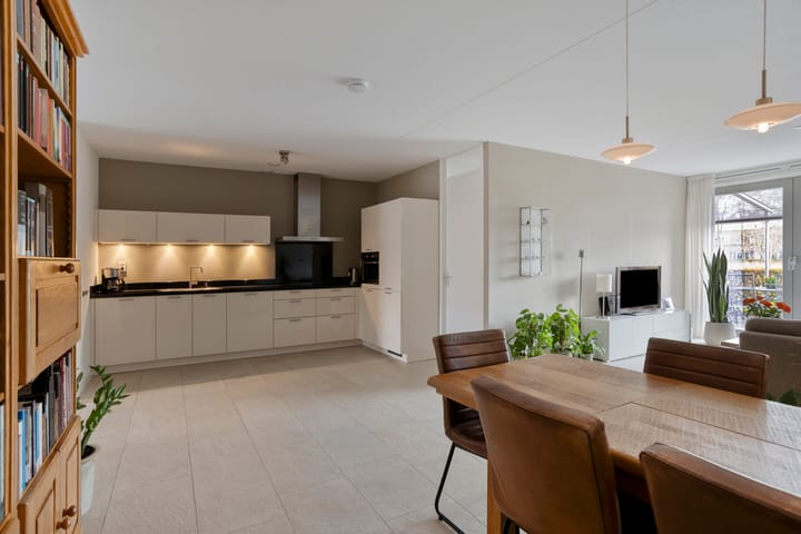 Photo 13 of Thorstraat 24