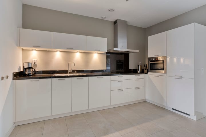 Photo 14 of Thorstraat 24