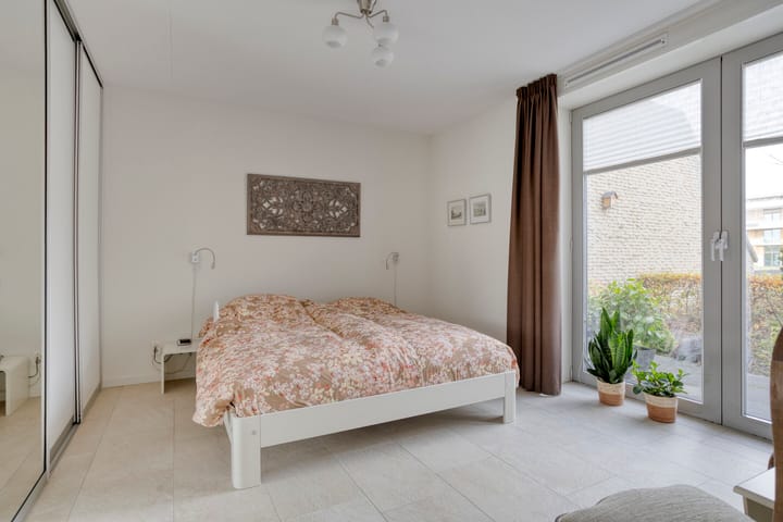 Photo 18 of Thorstraat 24