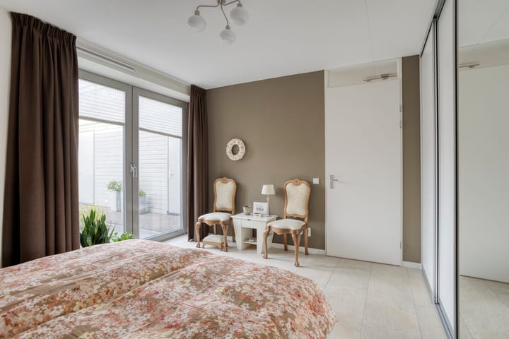 Photo 19 of Thorstraat 24