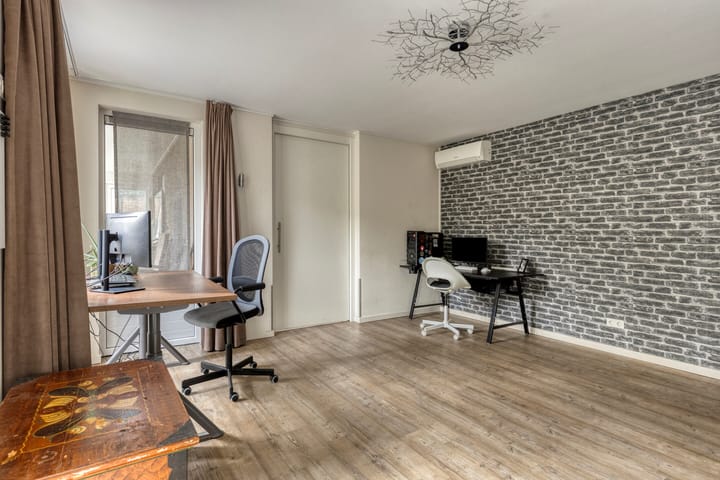 Photo 16 of Vlassert 5