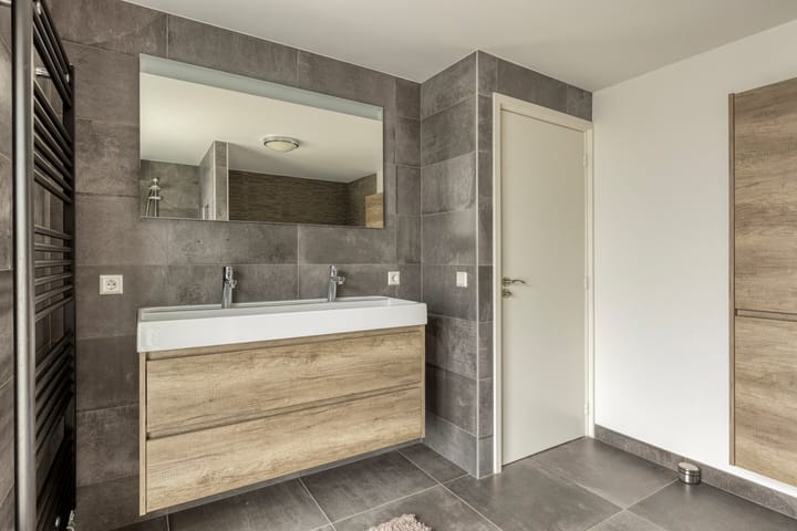 Photo 25 of Vlassert 5