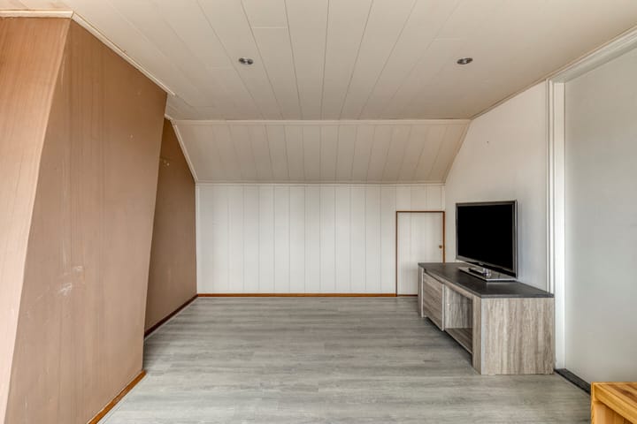 Photo 30 of Vlassert 5