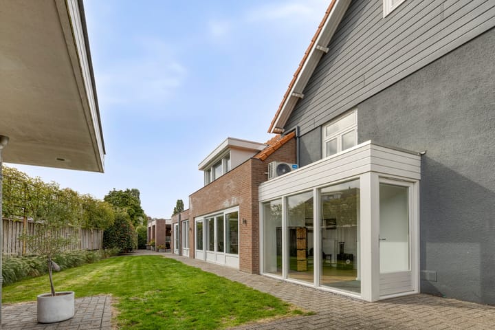 Photo 39 of Vlassert 5