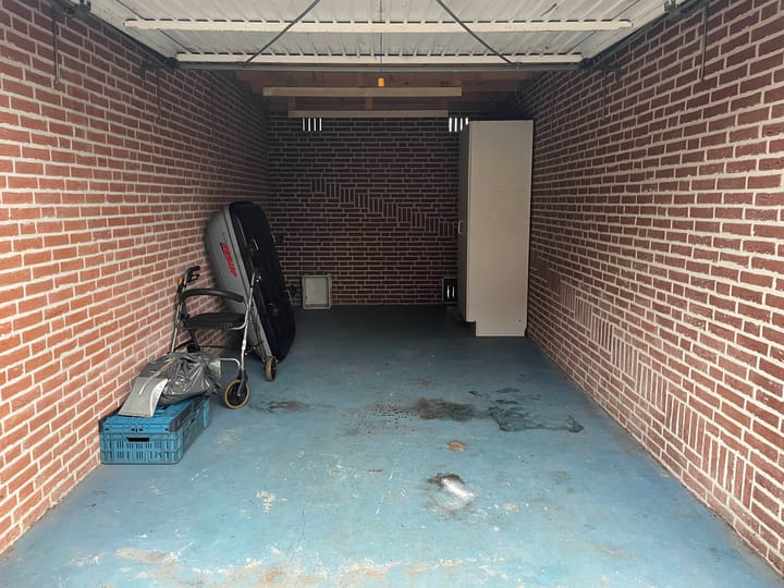 Photo 5 of Robert Stolzhof 99