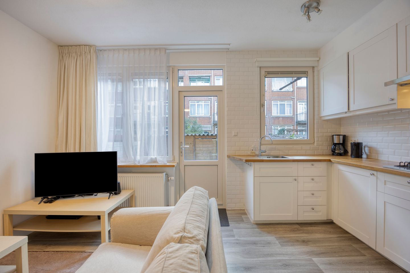 Photo 4 of Letlandsestraat 8-A