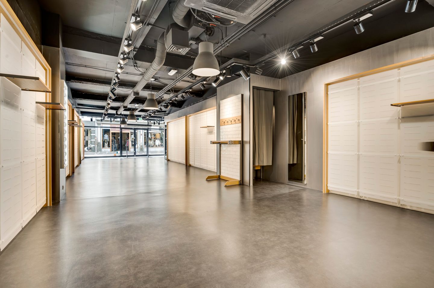 Bekijk foto 3 van Varkensmarkt 13