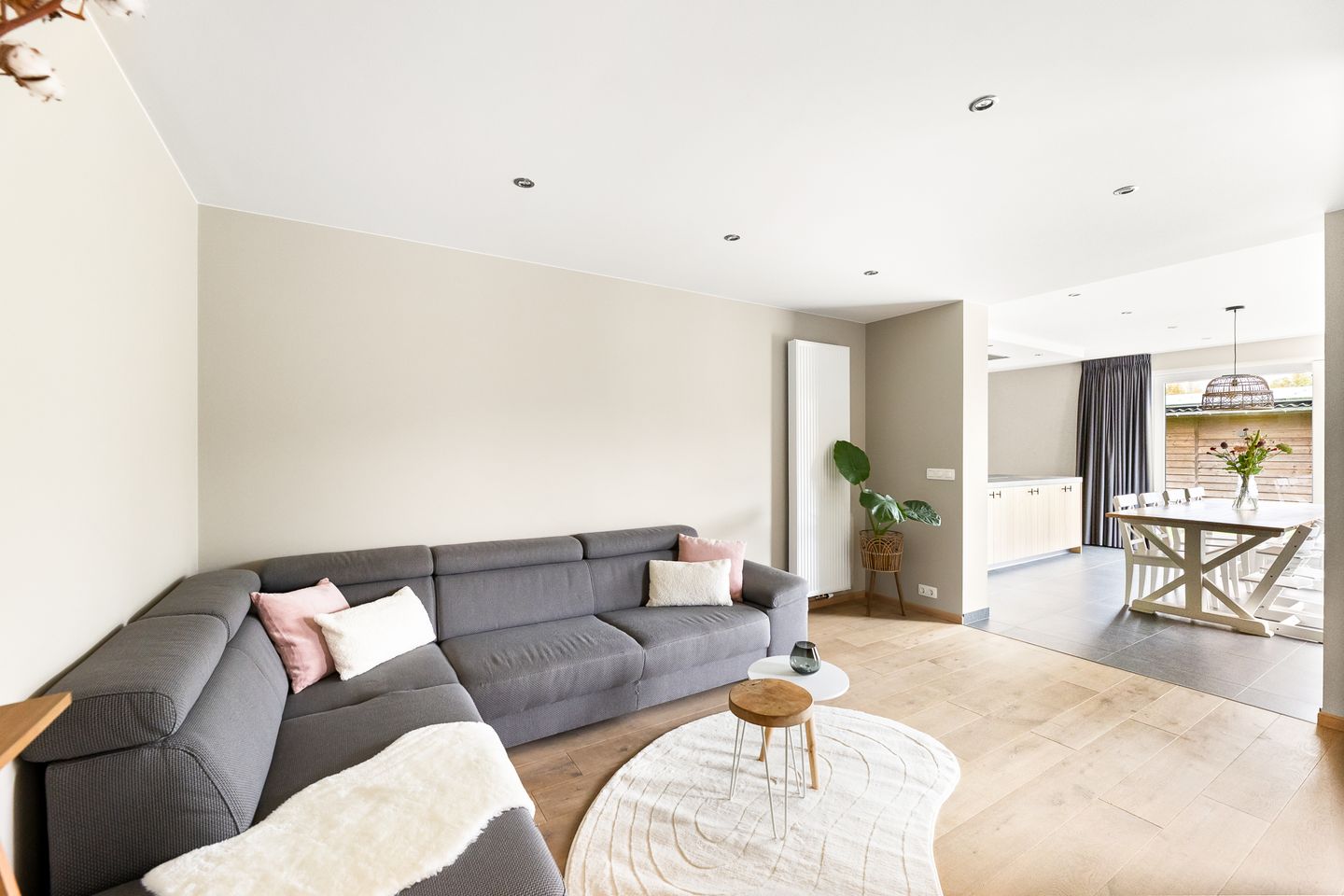 Photo 14 of Julianastraat 81