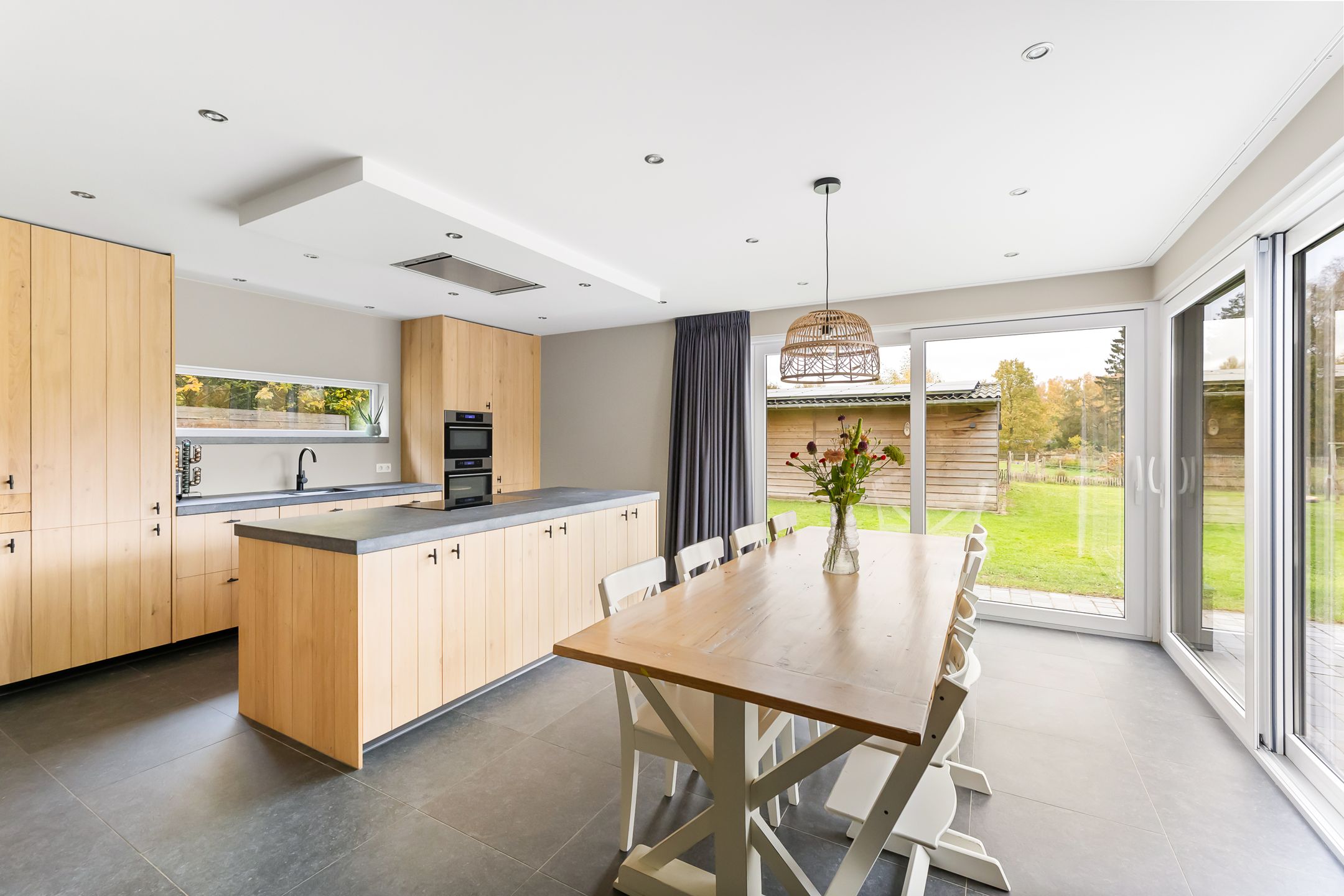 Photo 15 of Julianastraat 81