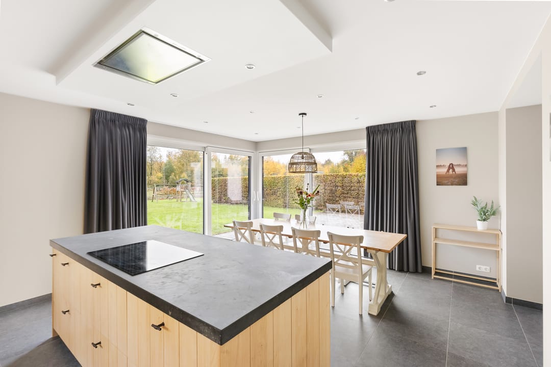 Photo 17 of Julianastraat 81