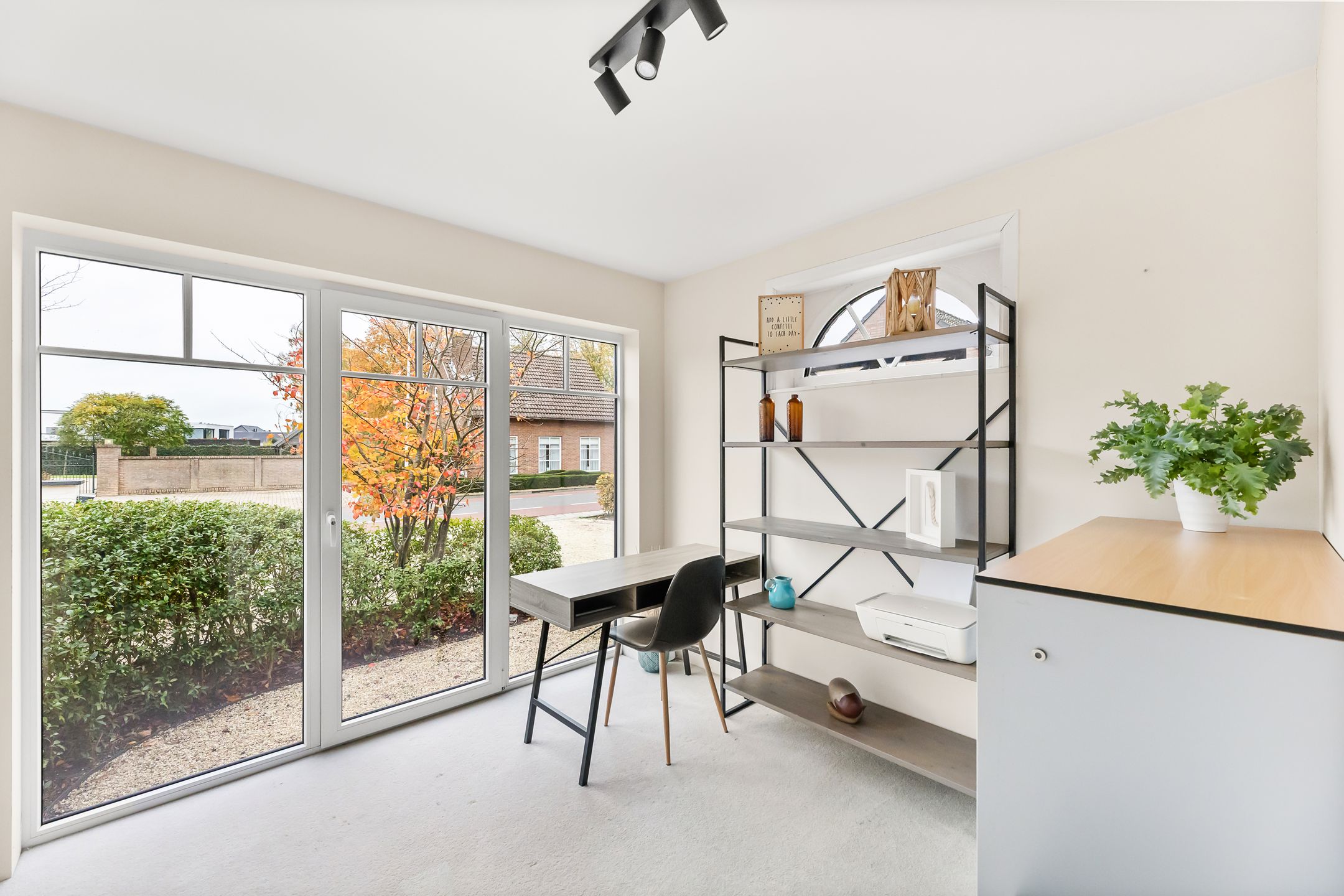 Photo 21 of Julianastraat 81