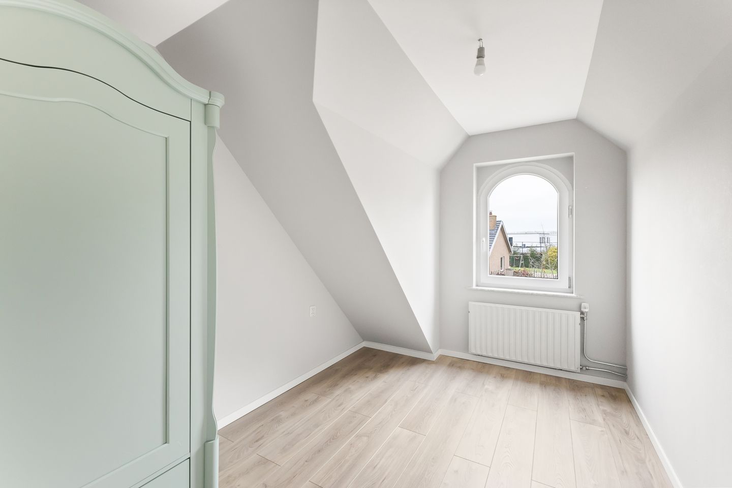 Photo 34 of Julianastraat 81