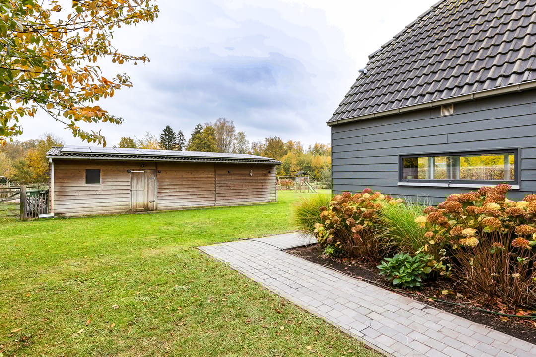 Photo 43 of Julianastraat 81