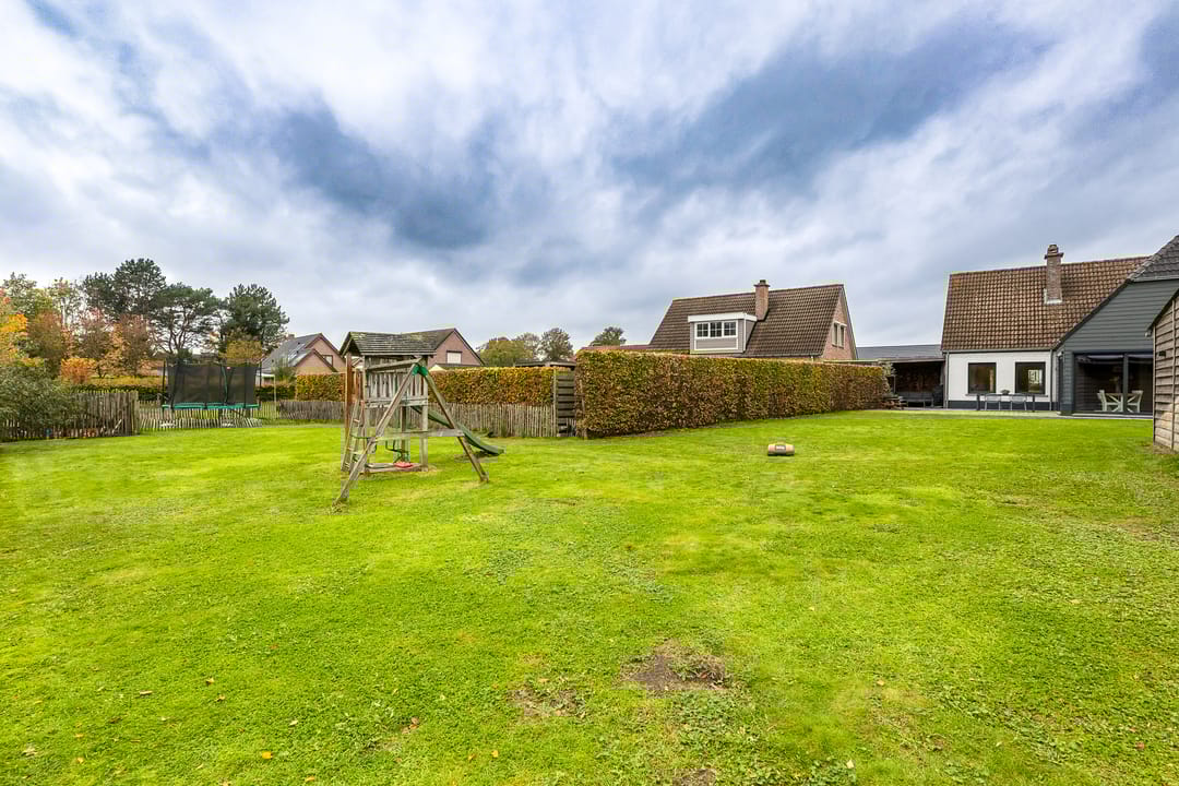 Photo 52 of Julianastraat 81