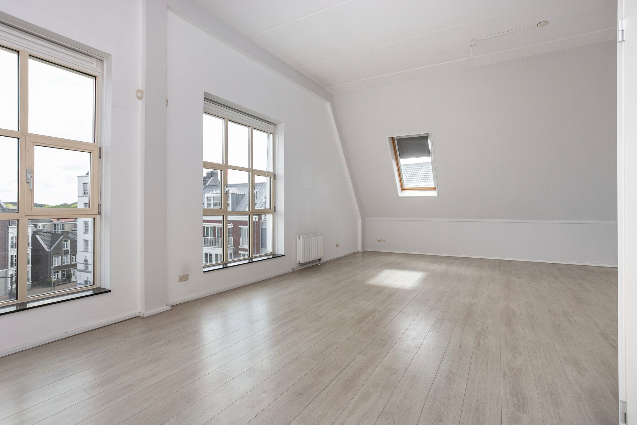 Foto 3 van J. Homan van der Heideplein 48